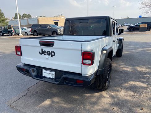 Used 2023 Jeep Gladiator Sport image 34