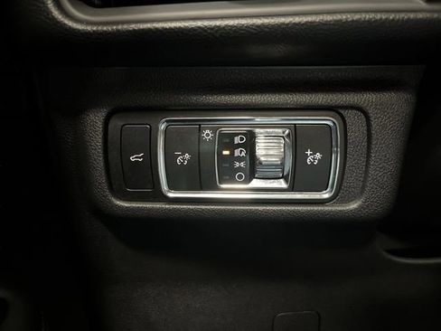 Used 2024 Lincoln Corsair AWD w/ Equipment Group 101A image 26