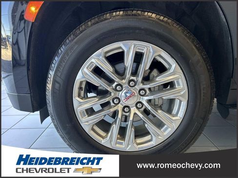 Used 2023 GMC Yukon SLT w/ SLT Premium Package AWD/4WD image 7