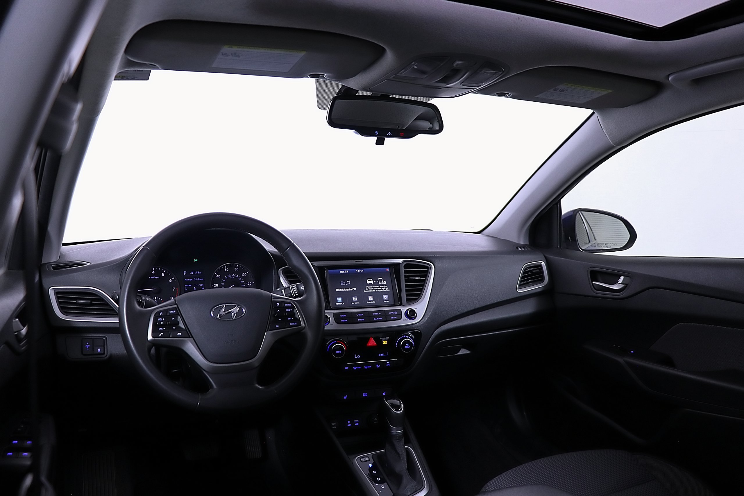 Used 2022 Hyundai Accent Limited FWD image 12