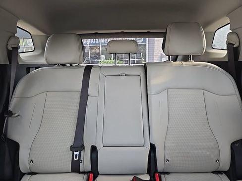 Certified 2023 Kia Sportage EX AWD/4WD image 27