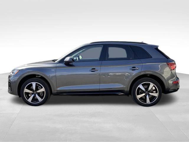 Used 2023 Audi Q5 2.0T Premium Plus w/ Premium Plus Package AWD/4WD image 4
