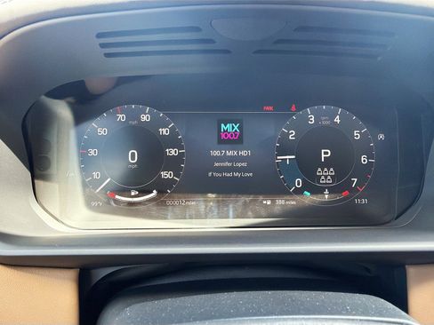 New 2026 Land Rover Discovery Limited Edition AWD/4WD image 42