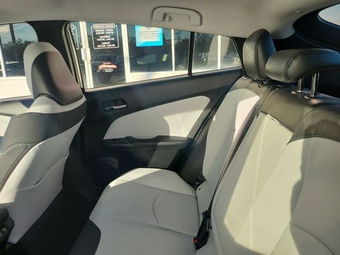 Used 2021 Toyota Prius XLE image 13