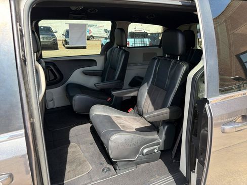 Used 2020 Dodge Grand Caravan SXT FWD image 31