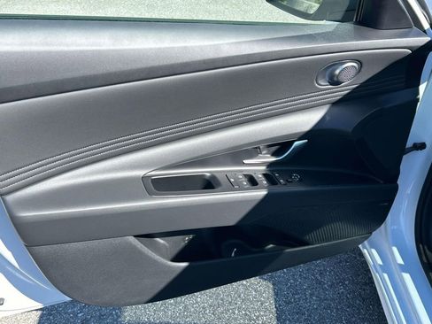 New 2026 Hyundai Elantra Limited image 16