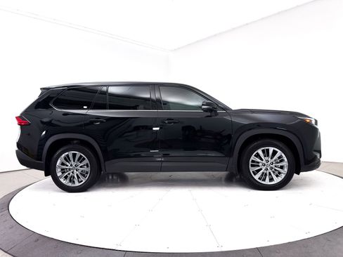 Used 2024 Toyota Grand Highlander AWD image 44