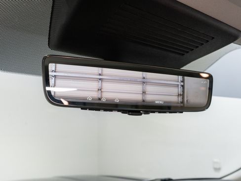 Used 2022 Nissan Armada Platinum RWD image 18