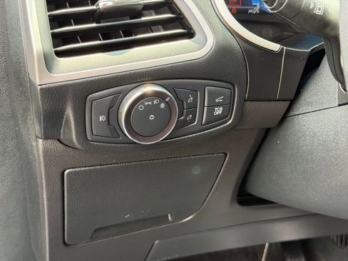 Used 2019 Ford Edge SEL w/ Equipment Group 201A AWD/4WD image 15