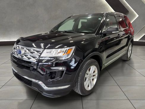 Used 2019 Ford Explorer XLT w/ Equipment Group 202A AWD/4WD image 7