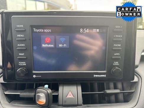 Used 2022 Toyota RAV4 XLE w/ Convenience Package FWD image 10