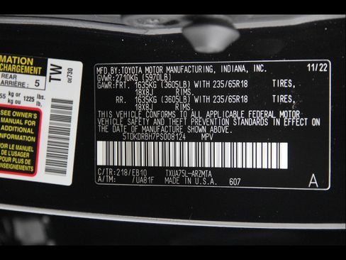 Used 2023 Toyota Highlander XLE image 24