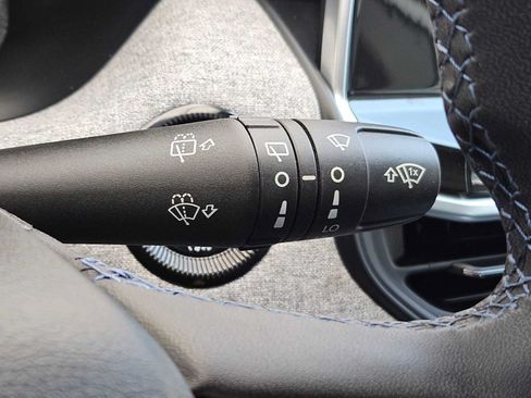 Used 2022 Jeep Compass Latitude FWD image 25