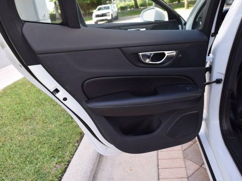 Used 2021 Volvo S60 T5 Momentum FWD image 73