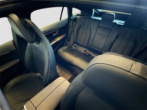 Used 2022 Mercedes-Benz EQS 580 4MATIC Sedan image 23