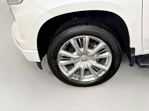 Used 2024 Chevrolet Silverado 1500 High Country w/ High Country Premium Package AWD/4WD image 25
