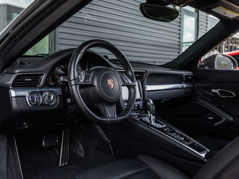 Certified 2014 Porsche 911 Carrera S RWD image 4