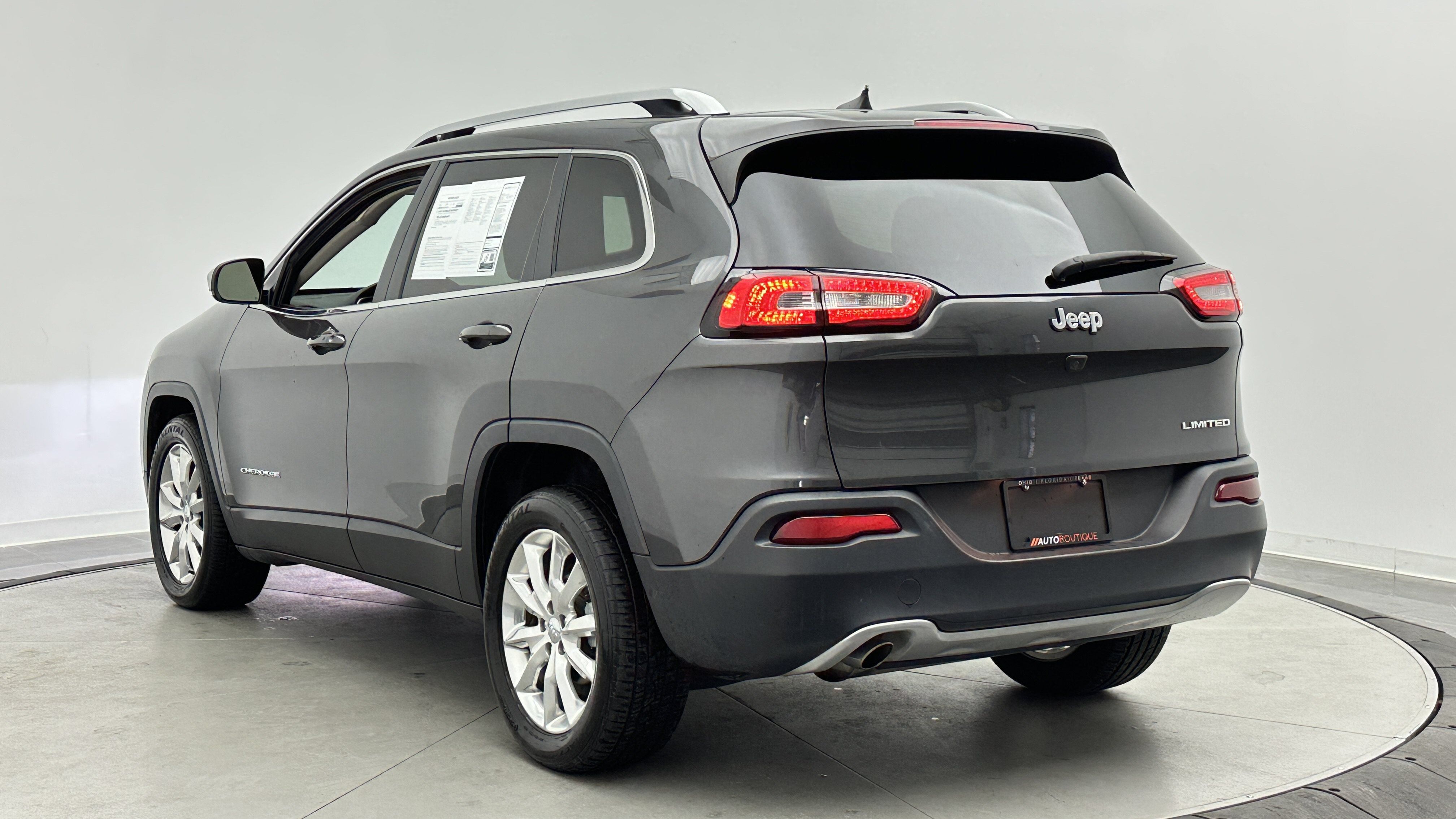 Used 2017 Jeep Cherokee Limited FWD image 5