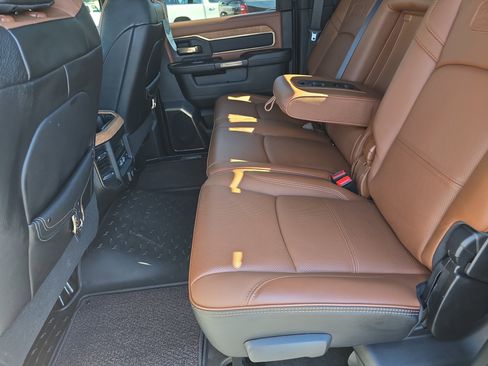 Used 2023 RAM 3500 Limited image 16