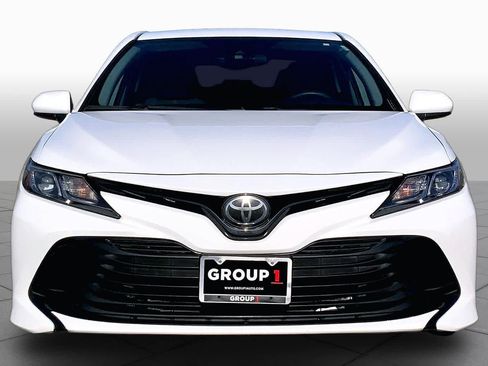 Used 2020 Toyota Camry LE FWD image 4