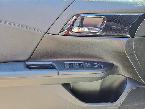 Used 2015 Honda Accord Sport image 10