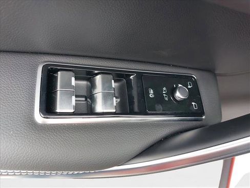 New 2026 Jaguar F-PACE R-Dynamic S image 24