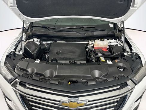 Used 2023 Chevrolet Traverse LT image 35