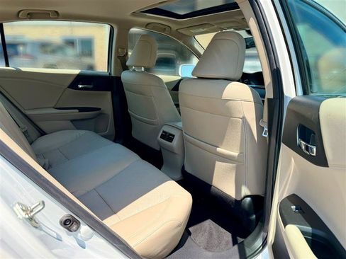 Used 2015 Honda Accord EX-L image 9