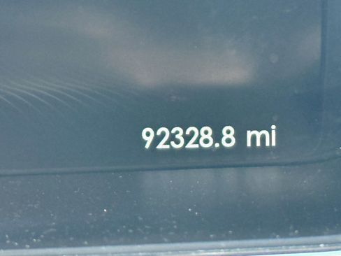 Used 2020 Lincoln Continental w/ Premium Package image 17