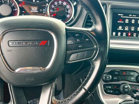 Used 2022 Dodge Challenger SXT image 20