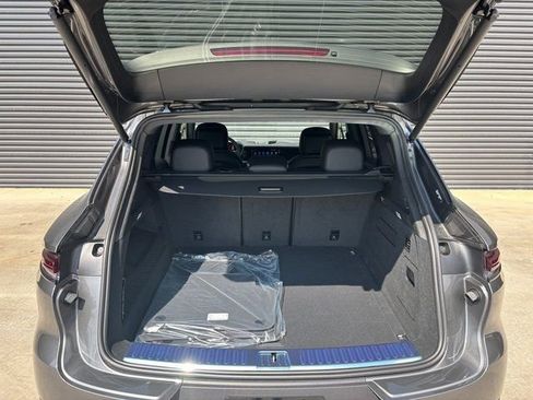 Certified 2026 Porsche Cayenne AWD/4WD image 24
