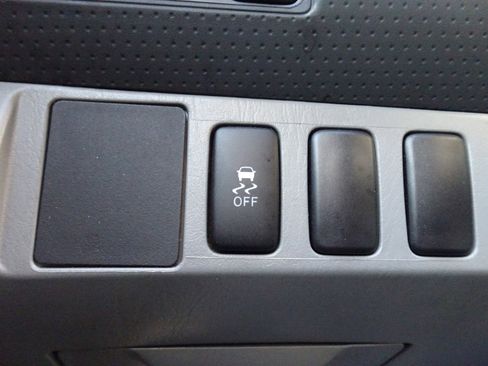 Used 2015 Toyota Tacoma image 23