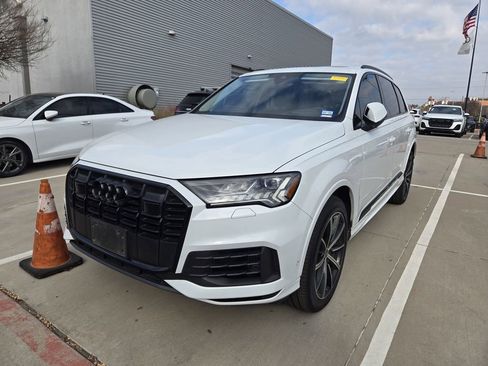 Used 2023 Audi Q7 3.0T Prestige w/ Prestige Package image 4