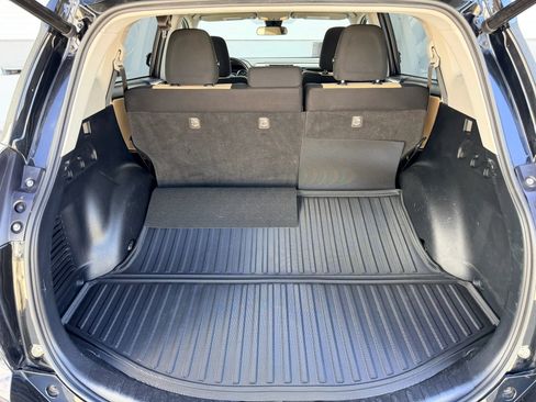 Used 2017 Toyota RAV4 XLE w/ Carpet Mat Package AWD/4WD image 13