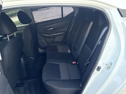 Used 2022 Nissan Sentra SV w/ Trunk Package image 12