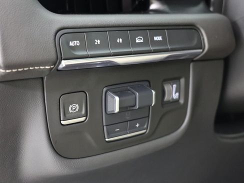 Used 2021 Cadillac Escalade Sport w/ LPO, ONYX Package AWD/4WD image 18