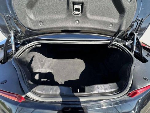 Used 2017 Chevrolet Camaro LT image 14