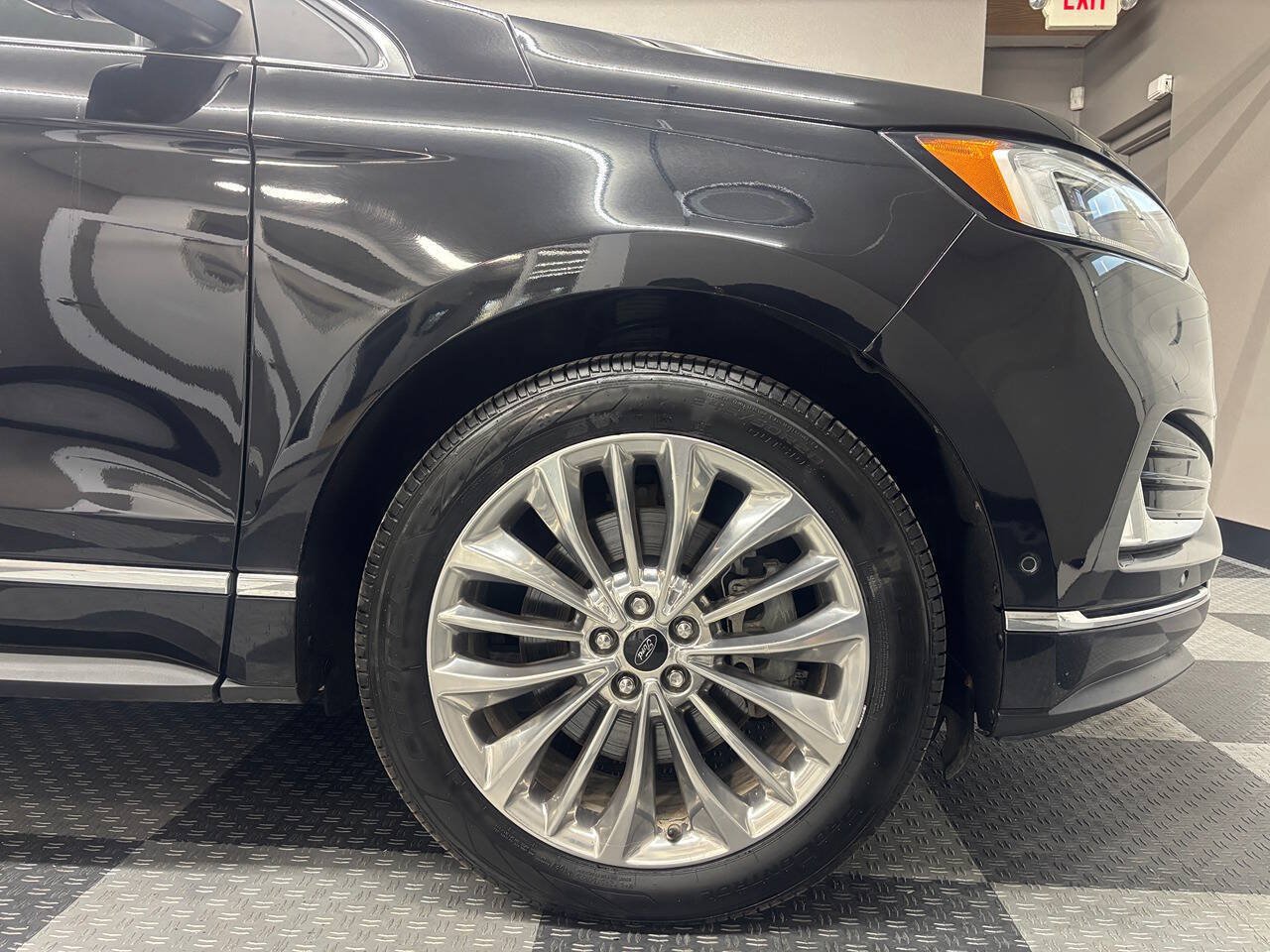 Used 2020 Ford Edge Titanium w/ Equipment Group 301A AWD/4WD image 5