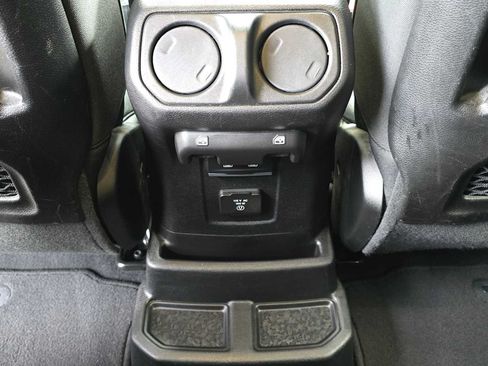 Used 2024 Jeep Wrangler Unlimited Rubicon 4xe AWD/4WD image 18