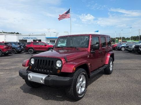 Used 2013 Jeep Wrangler Unlimited Sahara w/ Connectivity Group AWD/4WD image 1