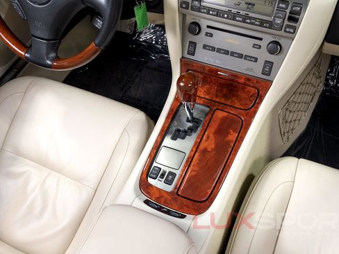 Used 2010 Lexus SC 430 Convertible image 72