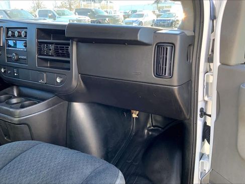 Used 2024 GMC Savana 2500 w/ Driver Convenience Package image 17