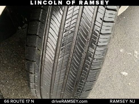 Used 2024 Lincoln Nautilus Reserve w/ Equipment Group 202A image 26