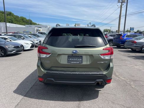Used 2020 Subaru Forester Premium AWD/4WD image 4
