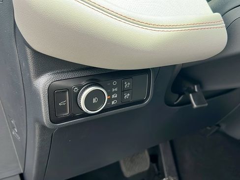 New 2026 Ford Explorer Active w/ Active Comfort Package RWD image 15