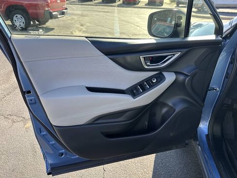 Used 2020 Subaru Forester Premium AWD/4WD image 10
