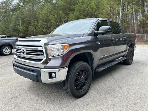 Used 2017 Toyota Tundra SR5 w/ SR5 Upgrade Package image 1