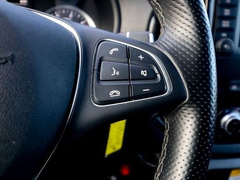 Used 2022 Mercedes-Benz Metris Passenger image 57