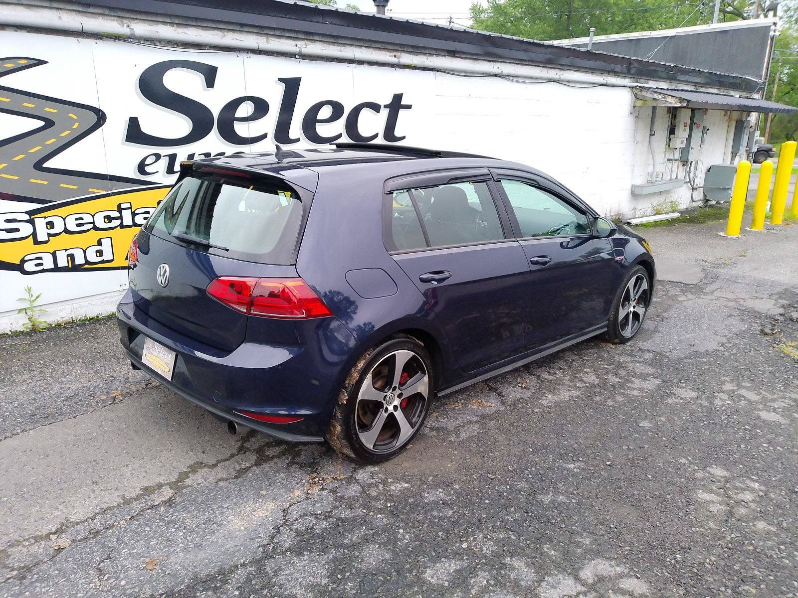Used 2017 Volkswagen Golf 4-Door FWD image 5