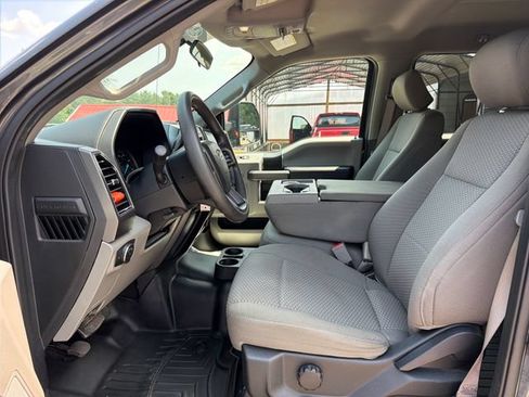 Used 2019 Ford F250 XLT w/ Snow Plow Prep Package AWD/4WD image 10